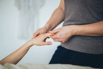 Begini Cara Mengatasi Tangan Kebas dengan Pijatan pada Titik-titik Tertentu, Efektif Meningkatkan Sirkulasi Darah