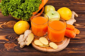 Minuman penurun kolesterol alami dapat dibuat di rumah.
