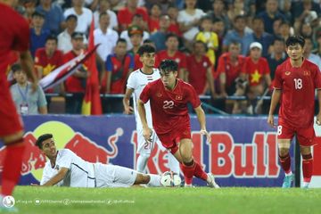 Aksi pemain timnas U-23 Vietnam pada laga melawan timnas U-23 Yaman di Kualifikasi Piala Asia U-23 2024.