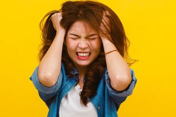 Kenapa Wanita Sering Merasa Bad Mood Jelang Menstruasi? Ternyata Penyebabnya Bukan Cuma karena Hormon!