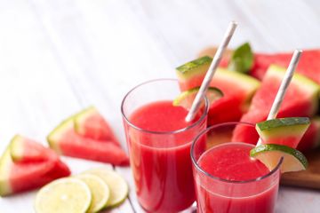 Pilihan jus untuk asam lambung naik.
