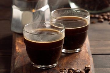 apakah aman menyeduh kopi pagi diminum sore