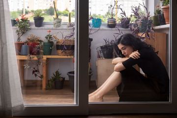 Sering Dipertanyakan, Benarkah Kesepian Bisa Pengaruhi Kualitas Tidur? Simak Penjelasannya