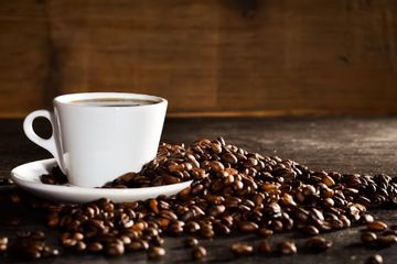 Pilih jenis biji kopi yang tepat, untuk mencegah asam lambung kambuh.