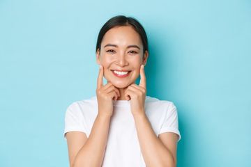 Cara Efektif Membersihkan Karang Gigi di Rumah, Panduan Lengkap untuk Senyuman Sehat
