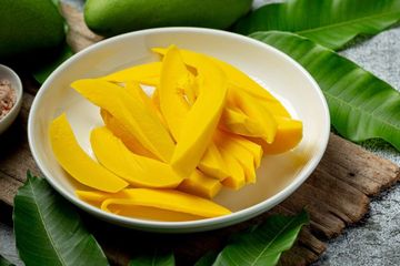 Cara mengolah daun mangga untuk obat asam urat