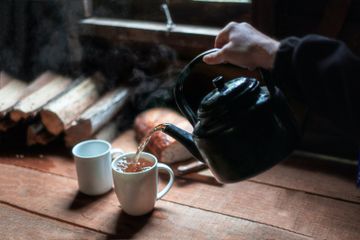 Cara tepat membuat teh agar tidak menghilangkan manfaat kesehatannya.