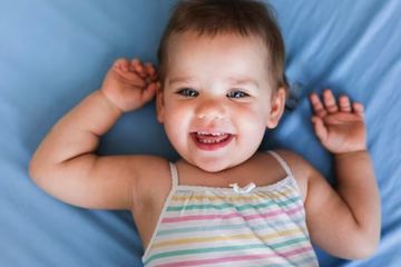 Kenali Warna Gigi Bayi yang Sehat dan yang Mengindikasikan Masalah ...