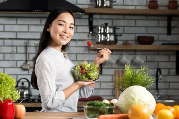 Konsumsi makanan bergizi dapat memperkuat imunitas pasca liburan.
