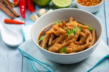 5 Manfaat Hobi Makan Ceker Ayam, Bisa Kurangi Risiko Penyakit Jantung