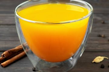 Manfaat minum air kunyit sebelum tidur