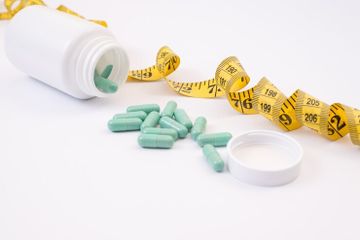 Konsumsi obat pelangsing harus dengan pengawasan dokter.