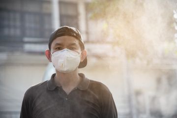 Dokter Ungkap Potensi Kerusakan Kulit Akibat Sinar UV dan Polusi, Lakukan Ini untuk Mencegahnya!