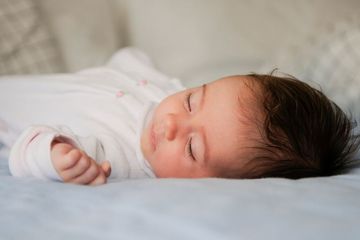 Rangkaian nama bayi perempuan modern 3 kata awalan huruf K beserta artinya. 