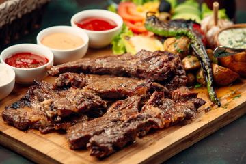 Mitos ibu hamil dilarang makan daging kambing.