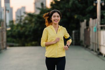 Olahraga pagi vs sore hari, sama-sama baik untuk kesehatan.