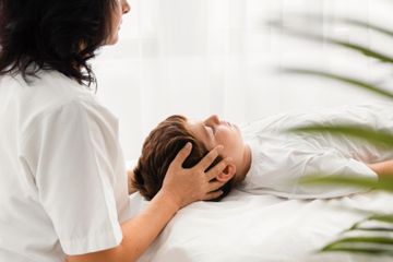 Jangan Panik! Ini 5 Pertolongan Pertama Mengatasi Kejang pada Anak