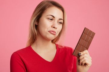 Tips makan cokelat saat diet