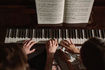 Mengenal Apa Itu Kritik Musik serta Fungsi dan Cara Penulisannya