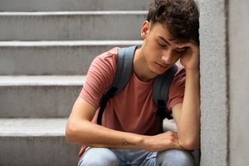 Laporan Hasil Studi Zona Mendengar Jiwa: 34% Pelajar SMA Jakarta Terindikasi Gangguan Mental Emosional
