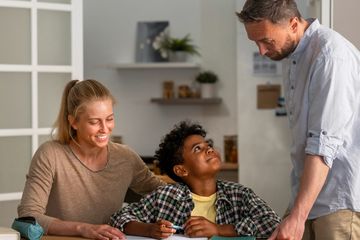 Sebelum memulai adopsi anak, pastikan Moms dan Dads sudah mencari tahu informasi lengkap seputar proses termasuk persyaratan yang dibutuhkan.