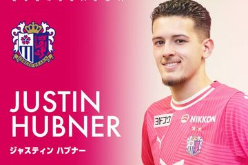 Pemain timnas Indonesia, Justin Hubner resmi berseragam Cerezo Osaka.