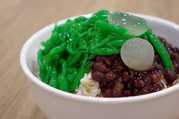 Manfaat makan cendol bagi kesehatan.