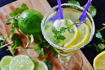 Lemon vs jeruk nipis untuk diet, mana yang lebih efektif?