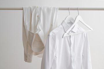 6 Tips Cara Menghilangkan Noda Rendang di Baju, Apa Saja?