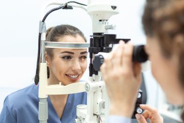Biaya lasik mata sesuai dengan jenis prosedurnya.