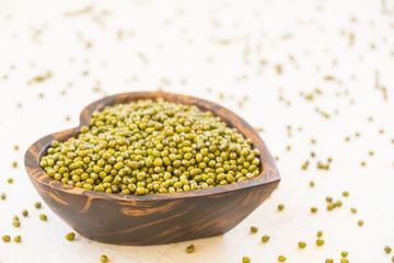Manfaat makan kacang hijau di pagi hari.