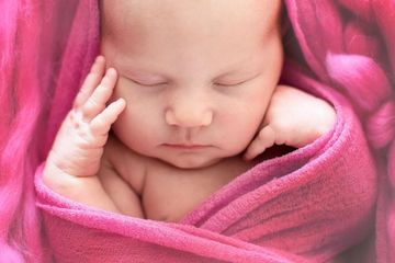 Nama bayi laki-laki Katolik berdasarkan bulan lahir