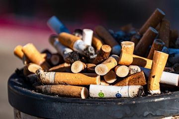 Anak muda menjadi target pemasaran rokok melalui influence dan media sosial.