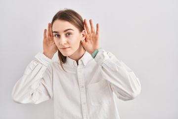 Perempuan penyandang tuli kerap mengalami kesulitan mendapatkan informasi dan diskriminasi.