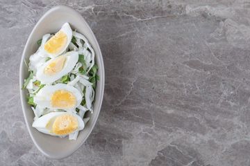 Manfaat makan putih telur rebus di pagi hari