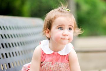 Ide nama bayi perempuan punya arti cantik dan indah.