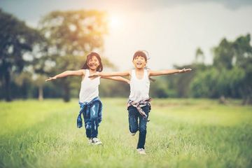 Selain Kurang Gizi Lengkap Keluarga Sehat, Berikut 5 Penyebab Lain Stunting pada Anak