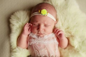 Ide nama bayi perempuan bahasa Latin kuno.