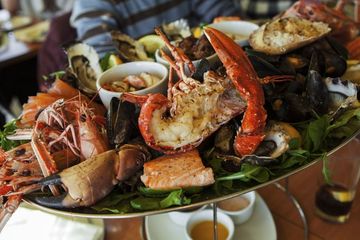 Tips aman makan seafood untuk penderita asam urat