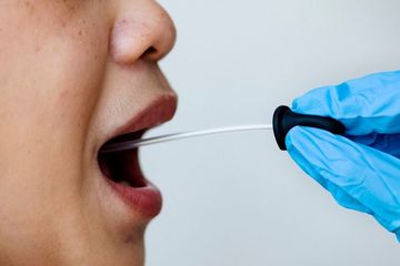 Diragukan Keamanannya, Benarkah Vaksin Polio Bisa Akibatkan Kelumpuhan?