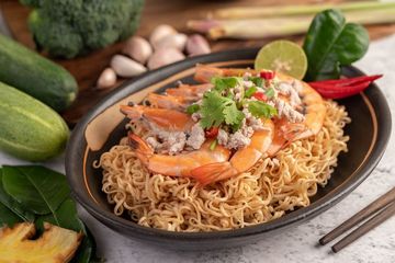 Bolehkah Penderita Asam Urat Makan Mi Instan? Ini 3 Hal yang Perlu Diperhatikan