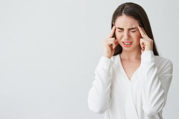 6 Cara Menghilangkan Sakit Kepala Setelah Tidur Terlalu Lama
