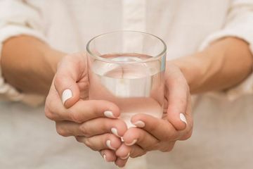 Sering Kencing Setelah Minum Air Putih, Apakah Normal Terjadi?