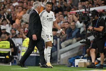 Carlo Ancelotti Mati-matian Bela Kylian Mbappe di Real Madrid, Vinicius Junior Siap Dikorbankan? - Semua Halaman - Bolasport | Arenanews-1