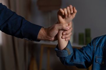 Mengenal Istilah Grooming yang Ramai di Video Viral Guru dan Murid ...