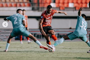 Hasil Liga 1 - Kesulitan Hadapi PSBS Biak, Bali United Telan Kekalahan Telak di Stadion Kapten I Wayan Dipta - Semua Halaman - Bolasport | Arenanews-1