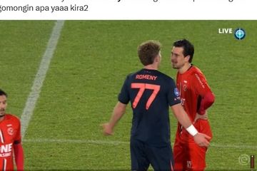 Thom Haye melawan Ole ROmeny dalam lanjutan Liga Belanda 2024-2025.
