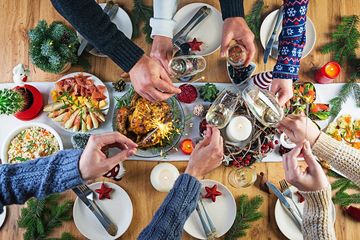 Kesehatan Harus Tetap Terjaga, Berikut 8 Tips Makan Sehat Saat Perayaan Natal