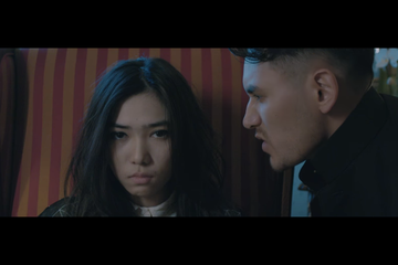 Isyana Sarasvati Lembaran Buku Official Music Video Youtube