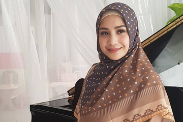 Wow 6 Artis Ini Terlihat Kenakan Hijab Saat Ramadan, Nomor 5 Bikin ...